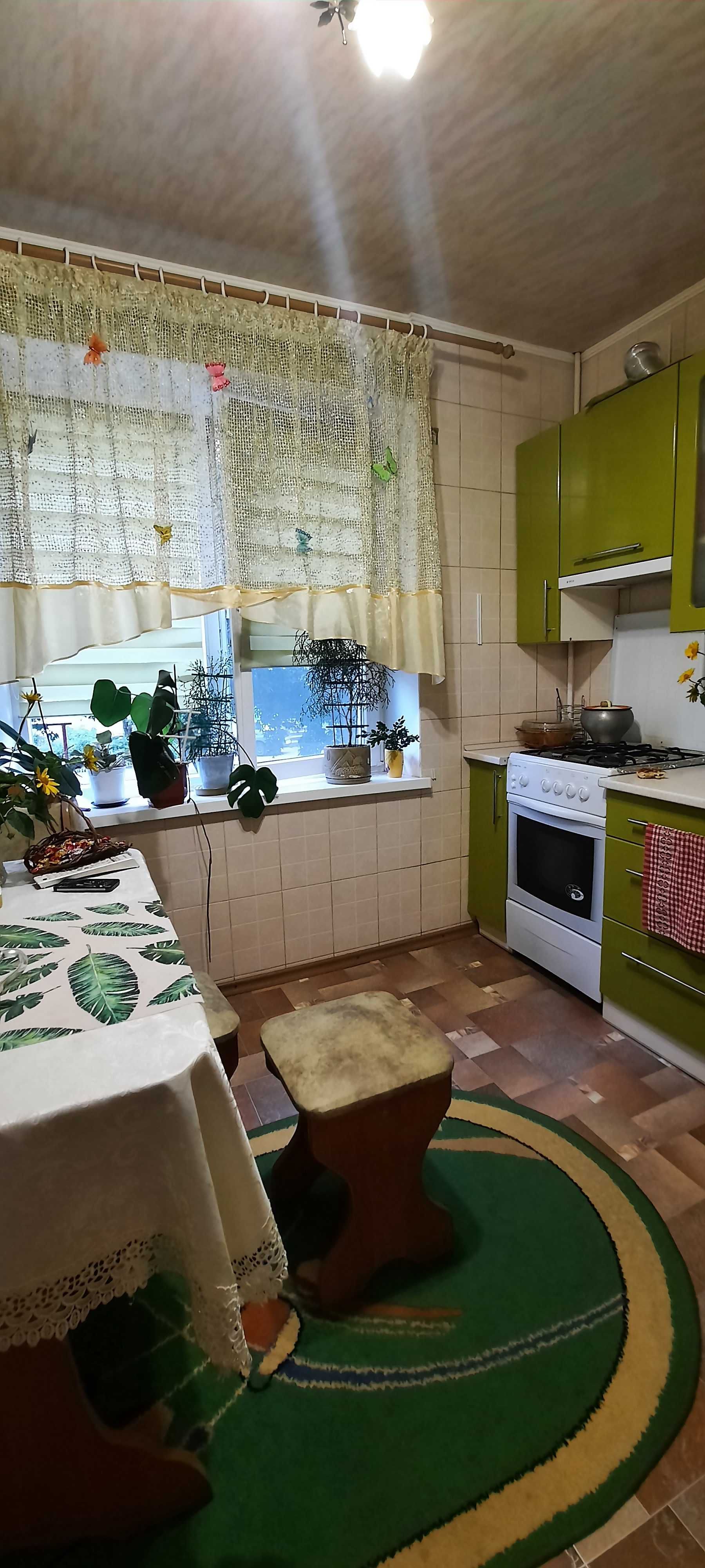 1-ка з ремонтом, Кущівка. Вільна!!!