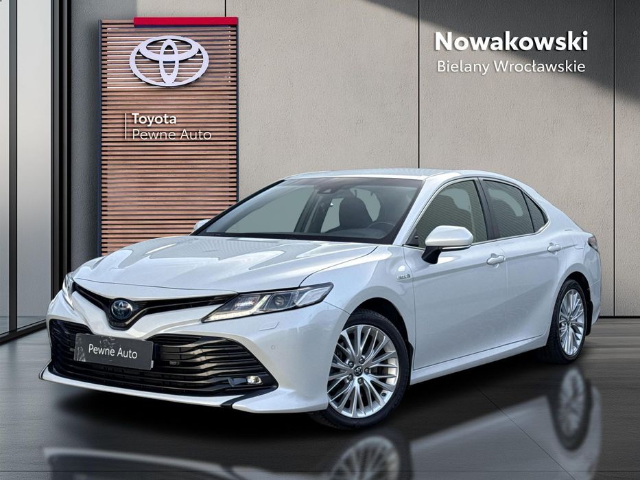 Toyota Camry 2.5 Hybrid Prestige CVT| Automat
