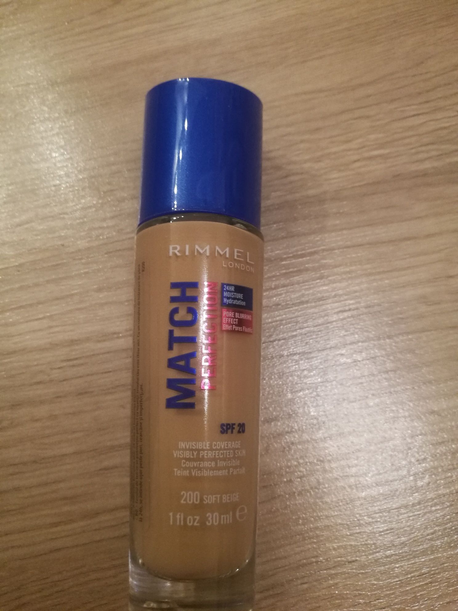 Nowy podkład Rimmel Match Perfection 200 Soft Beige