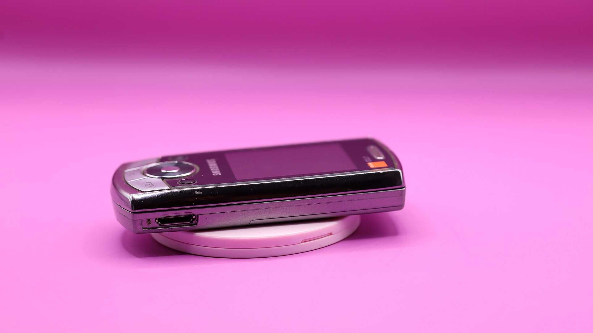 Samsung J700 – retro telefon typu slider, stan dobry, kolekcjonerski