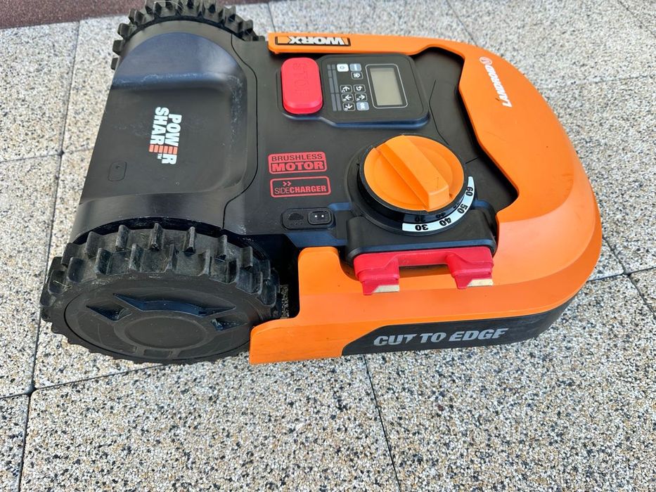 Kosiarka Robot Landroid Worx WR142E M700
