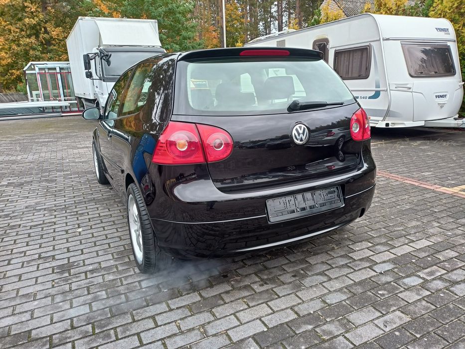 Volkswagen Golf V 1.9 TDI 105 KM – Klimatronik, Navi, Kamera cofania