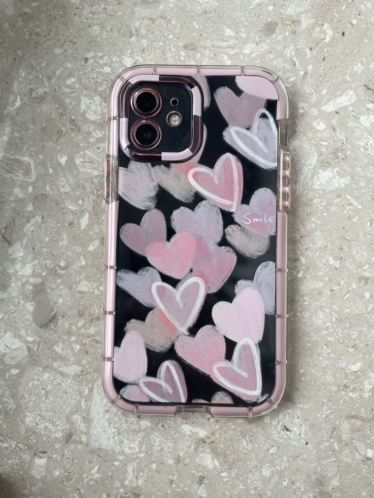 iPhone 12 gumowy różowy kolorowy case etui 3D brelok do telefonu