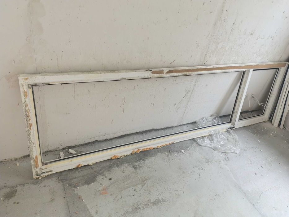 Дверной блок металлопластик