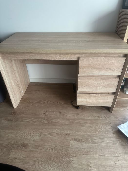 Escritório e cadeira