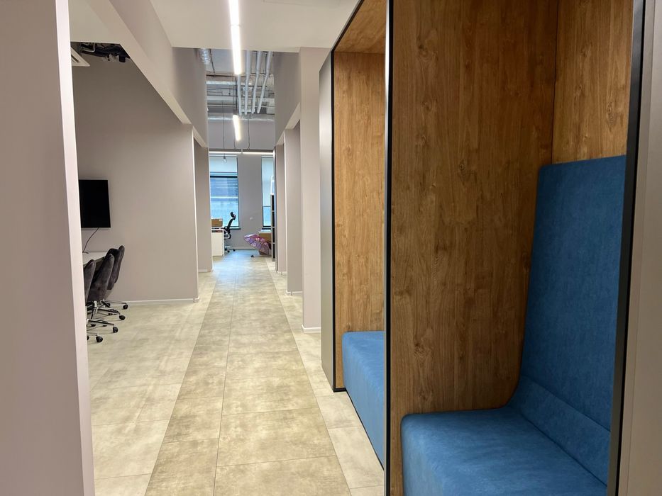 Сучасний Офіс 350 (м2) на Пасічній, Власник