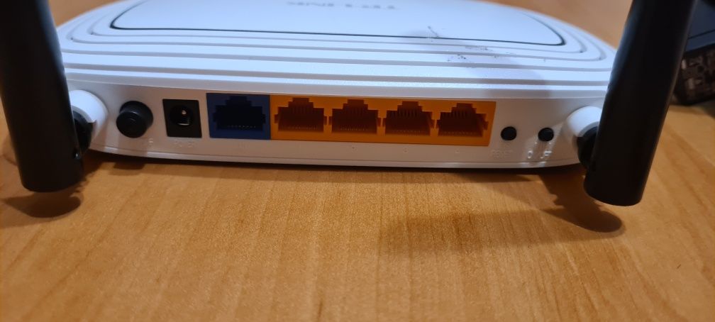 Router TP-Link TL-WR841N