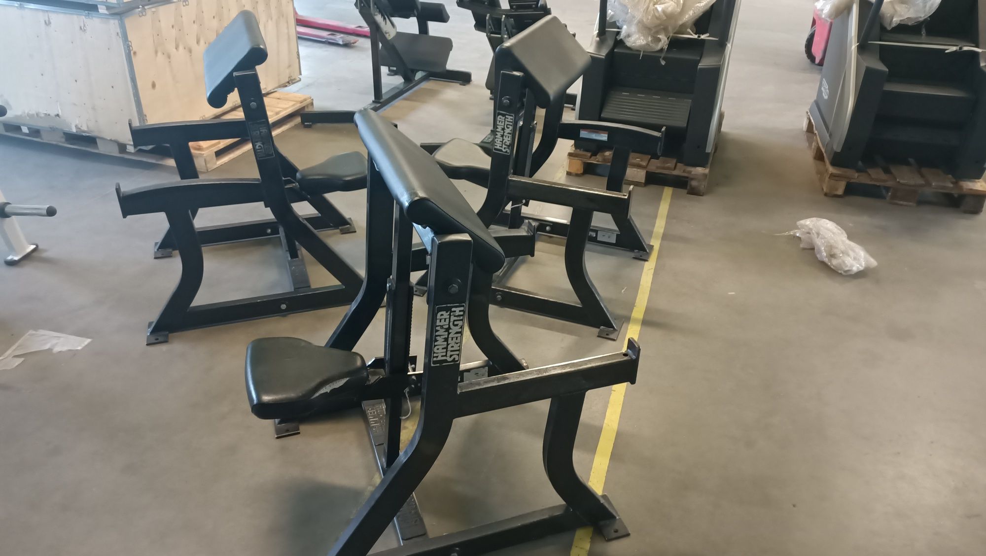 Modlitewnik hammer strength arm curl ławka Scott-a biceps hamer