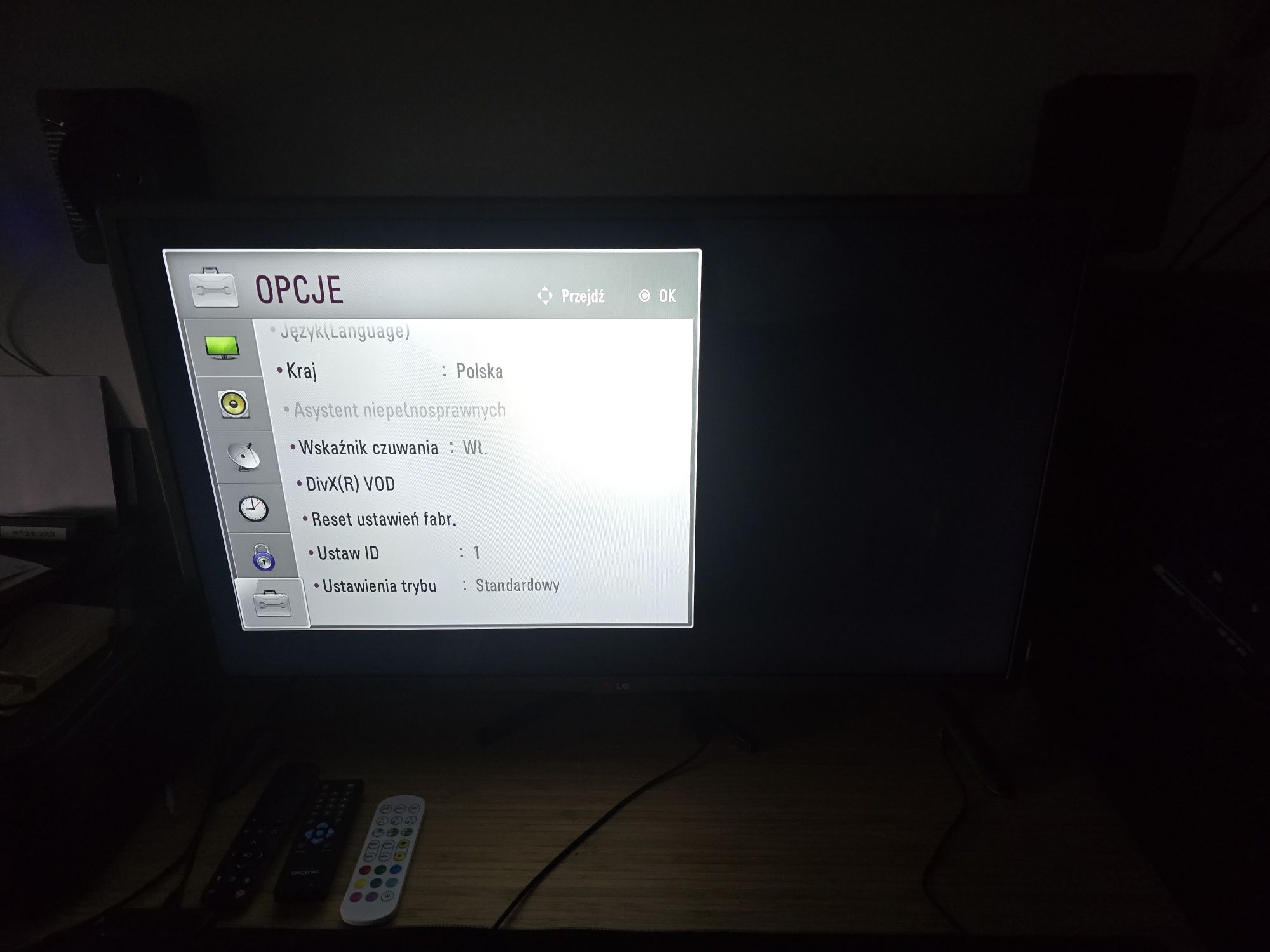 Telewizor TV LG 32" Full HD + uchwyt ścienny "ramię"