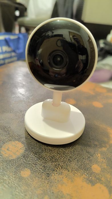 Câmera de vigilância indoor nova na caixa
