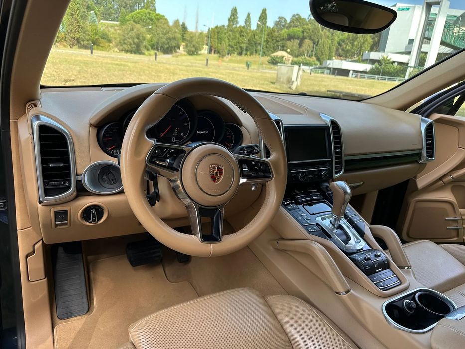 Porsche Cayenne Standard