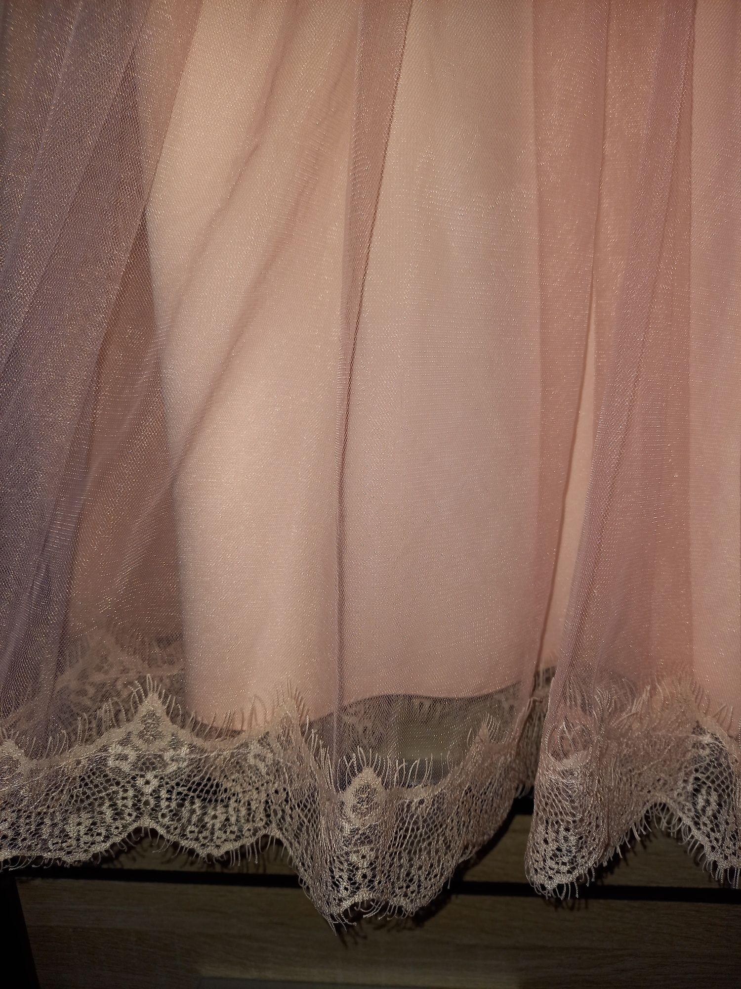 Сукня святкова світло-рожева