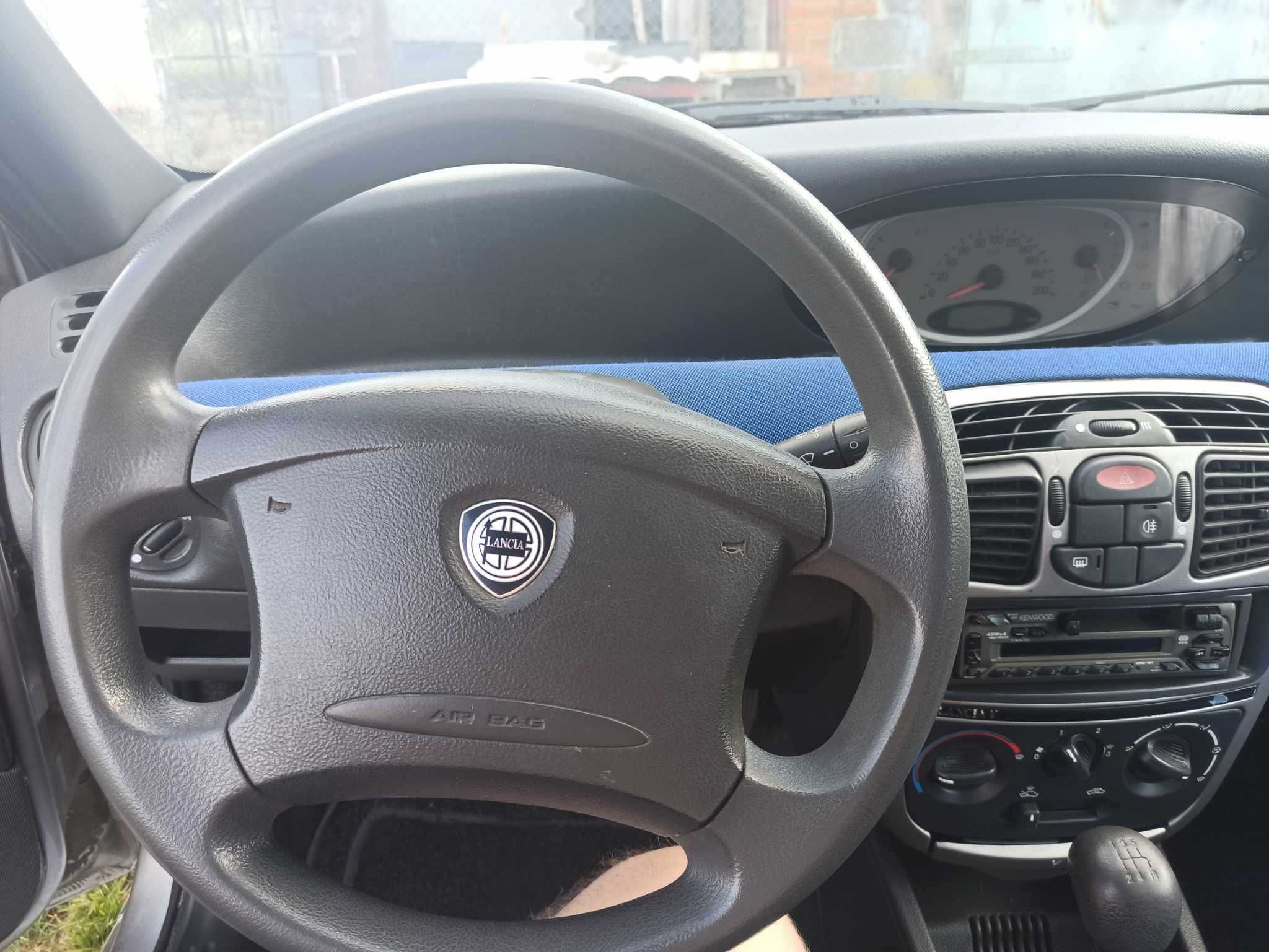 Lancia Ypsilon 2002