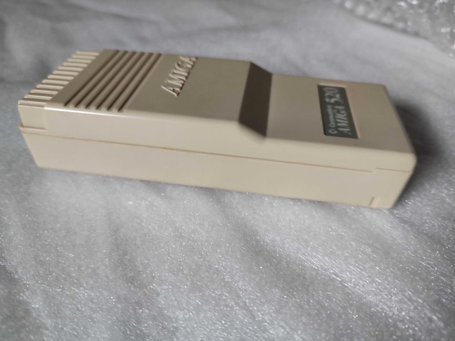 Sprawny Commodore Amiga modulator A520
