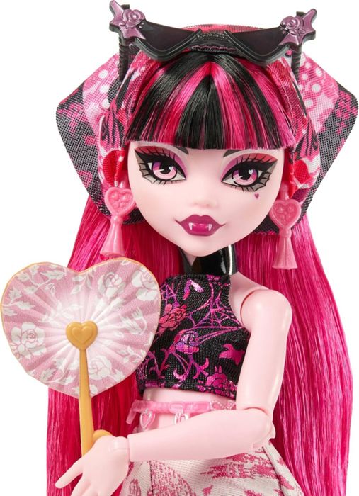 Monster high Skulltimate Secret Draculaura Дракулаура Gore-Geous Oasis