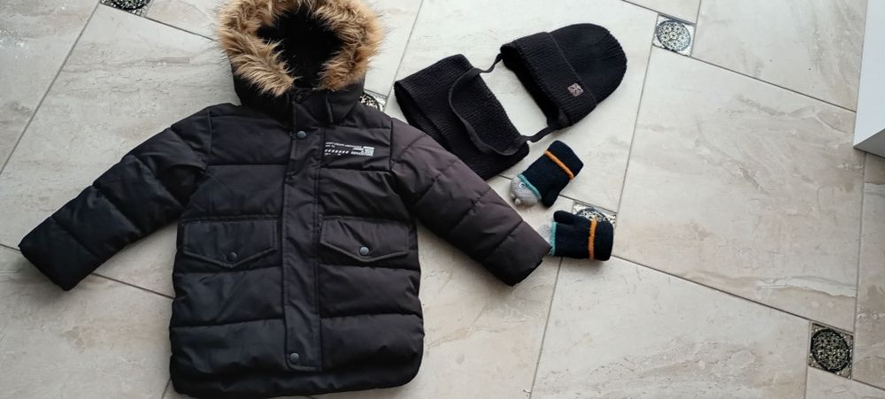 Дутики ,шапка ,зимовий одяг для хлопчика