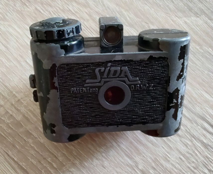 Przedwojenny miniaturowy aparat fotograficzny Sida