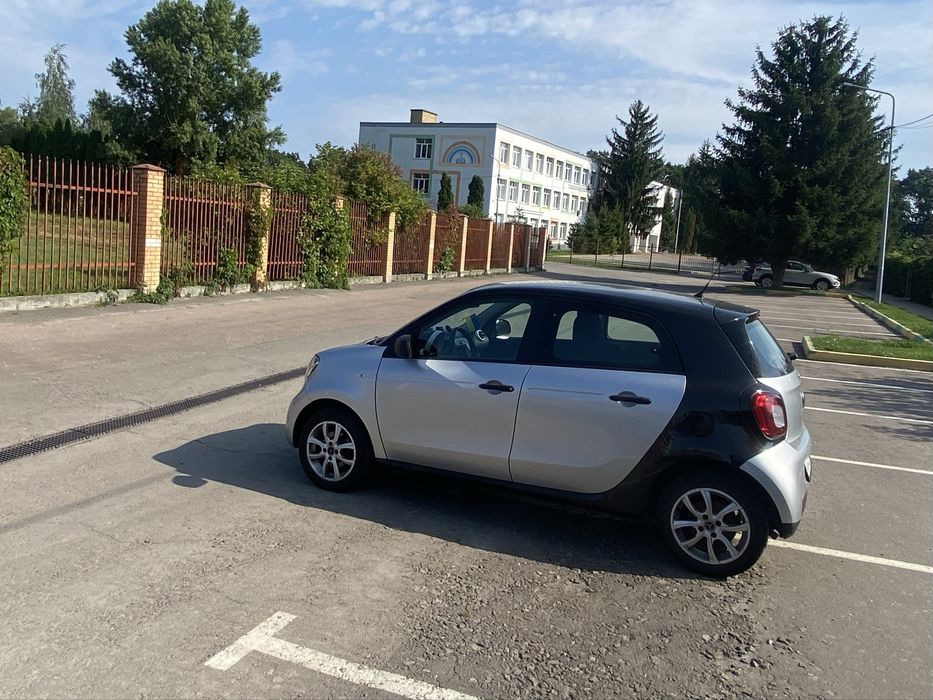 Продам Smart ForFour 2017 модельный год в отличном состоянии!