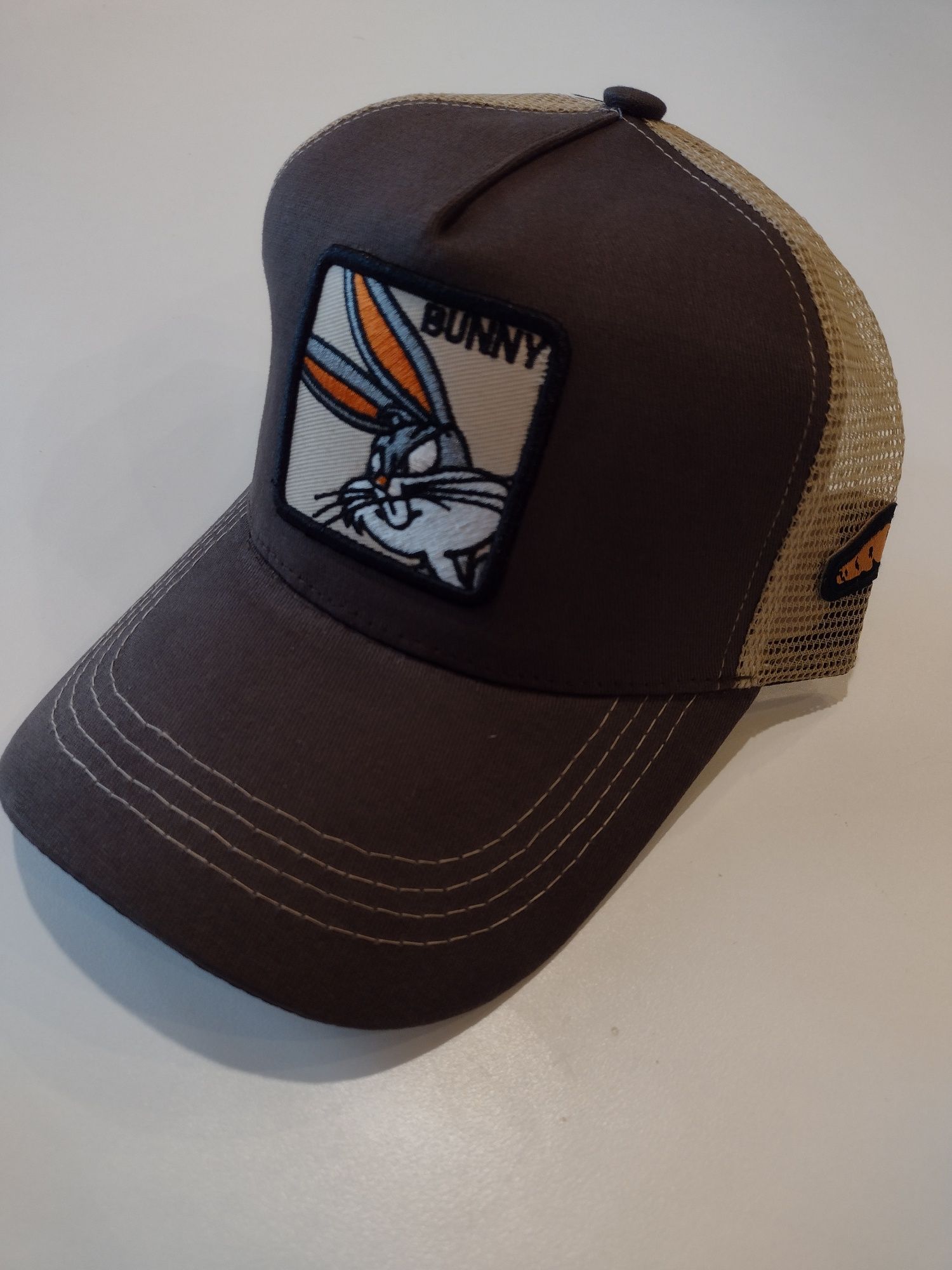 Czapka z daszkiem Looney Tunes Królik Bugs