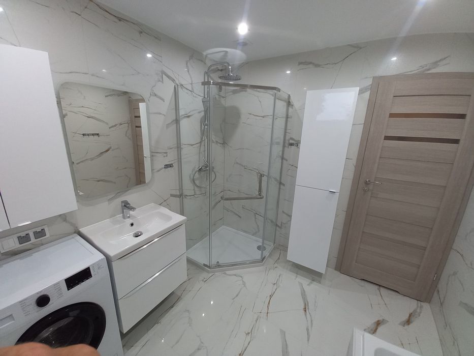 Kompleksowe Remonty Łazienek, usługi glazurnicze, wykończenia wnętrz.,