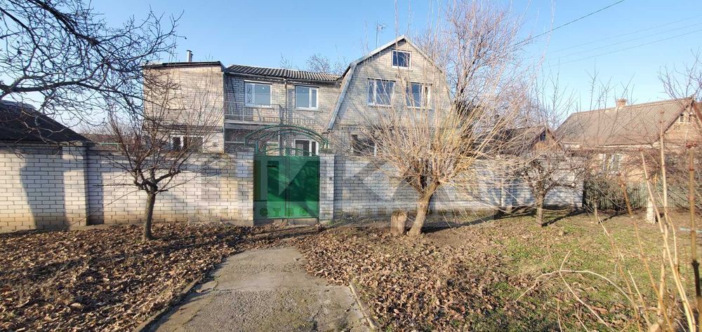 Продам будинок вул. Грушевского.