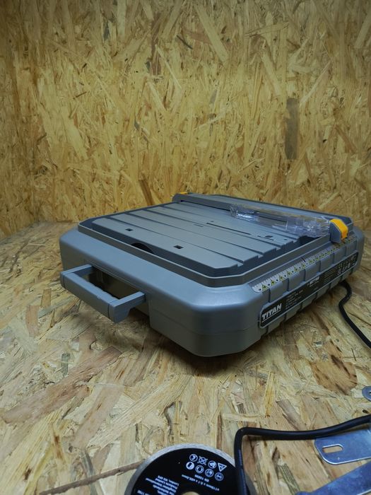 Przecinarka do płytek na wodę