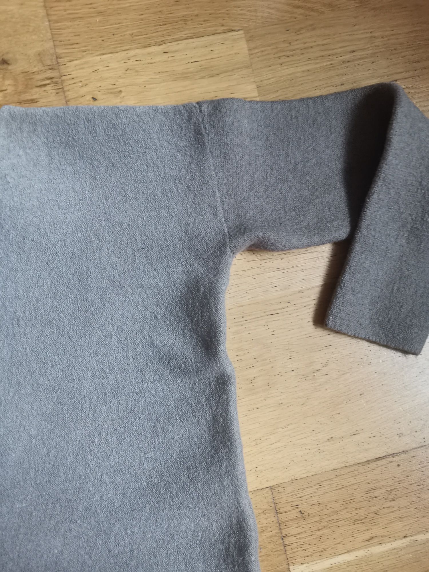 Wełniany skandynawski prosty sweter XS