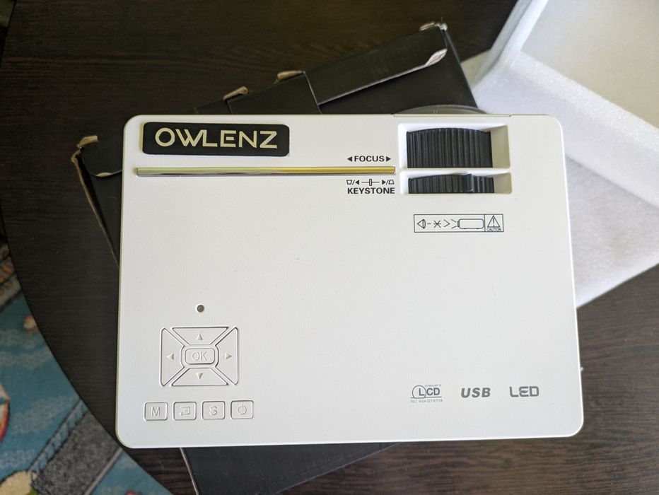 Продам проектор для домашнього кінотеатру з підтримкою 3D та FullHD