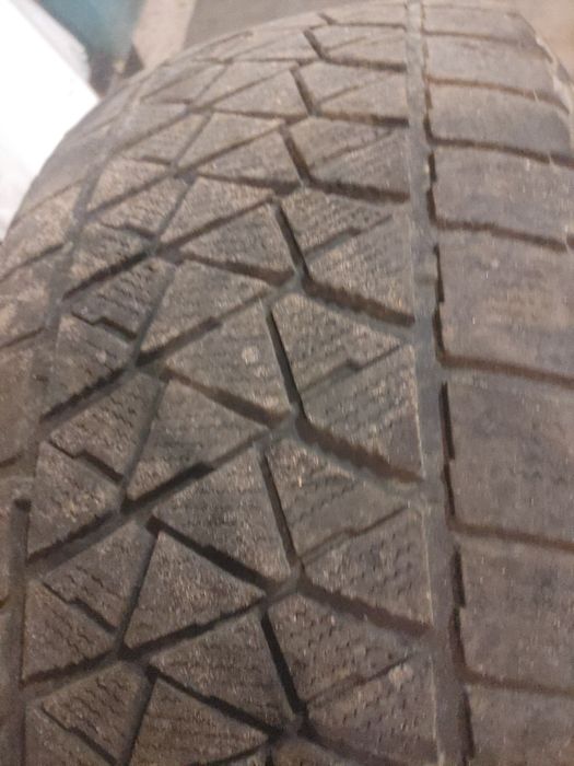 275/50 r22 Bridgestone зимние шины
