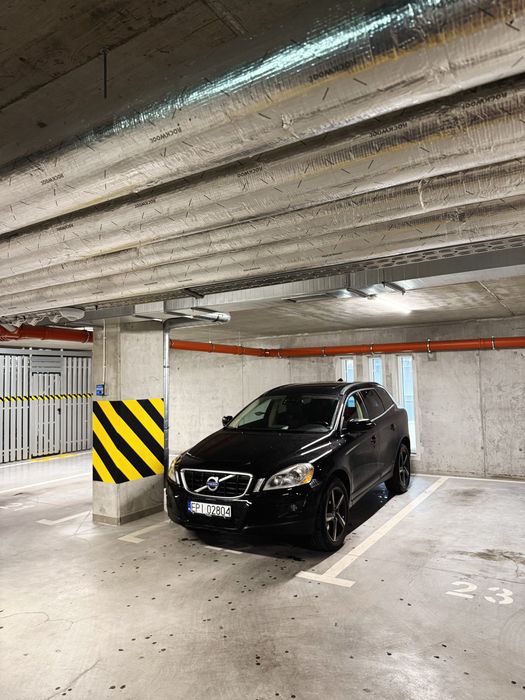 Volvo XC60 Momentum 2.4 D 175 KM 2010