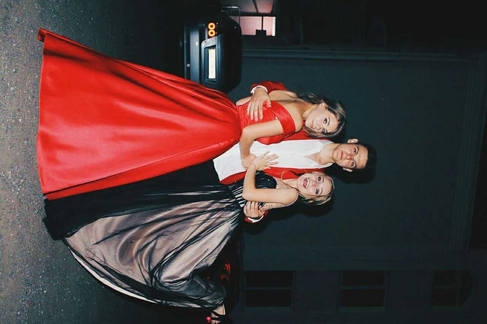 Шикарное шелковое платье