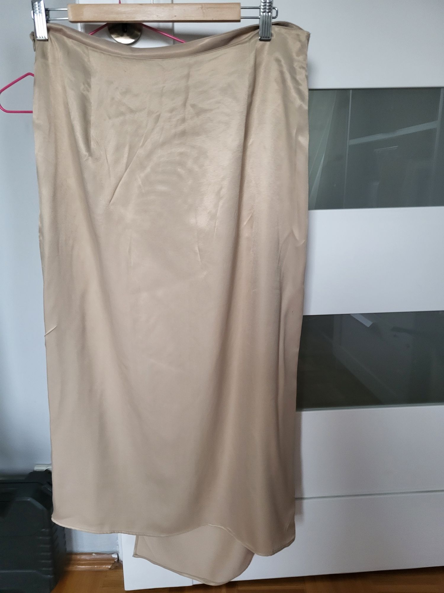 Spódnica zakładana z Zary beżowa xl