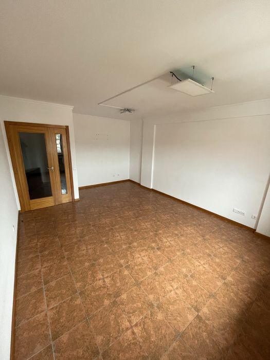 Apartamento T2 em excelente estado – Localização central