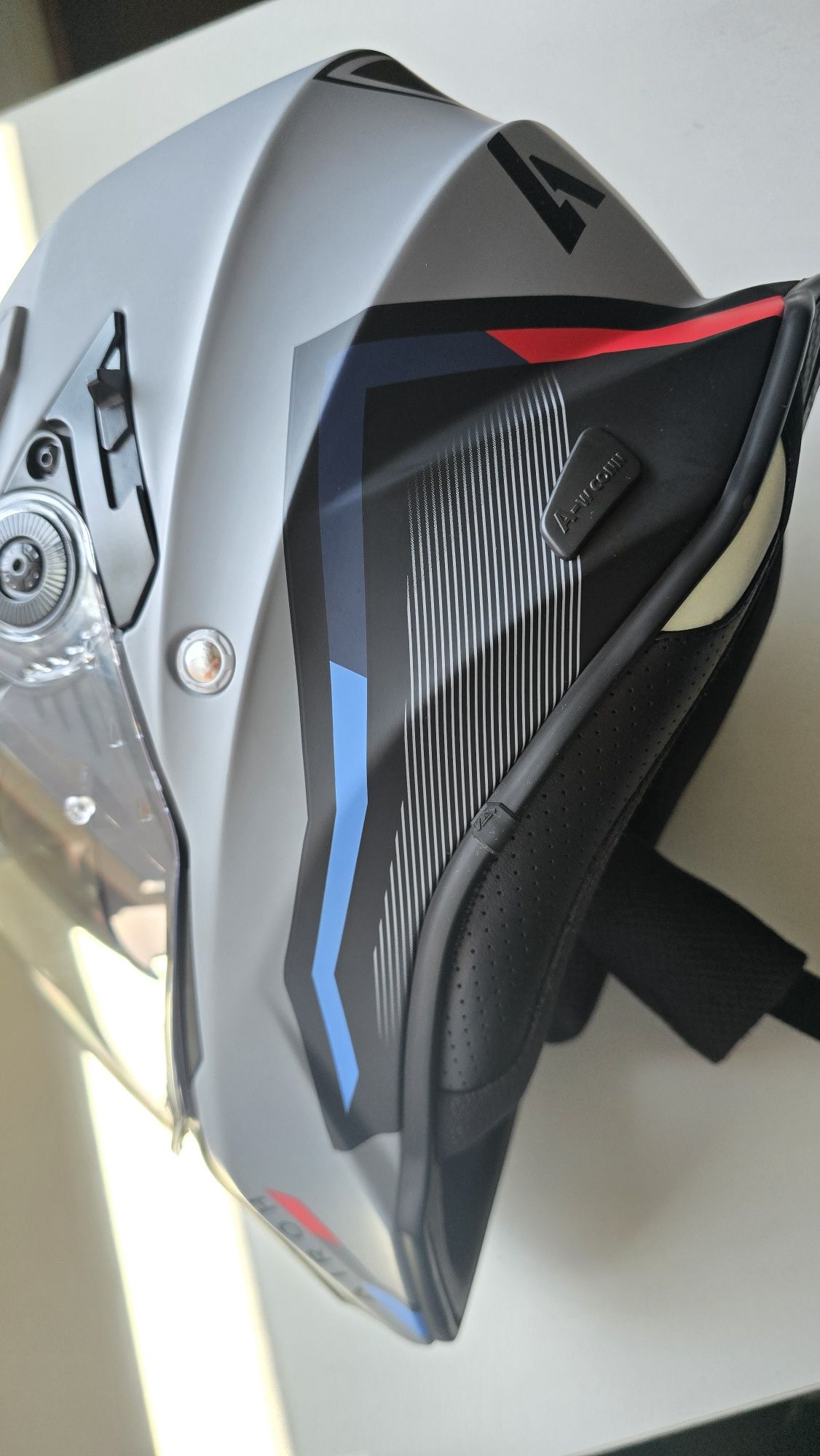 Airoh commander Factor XL