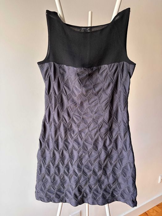 Black & Grey Textured Sleeveless Dress – Modern & Sophisticated