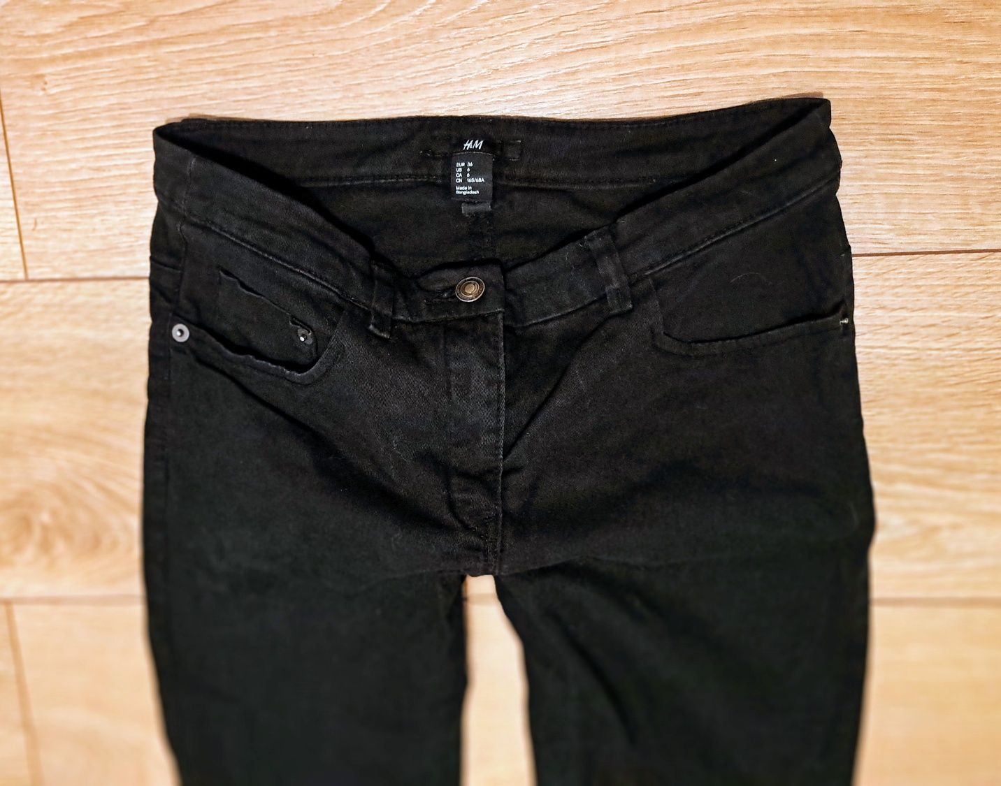 Czarne Super jeansy rurki H&M r.36