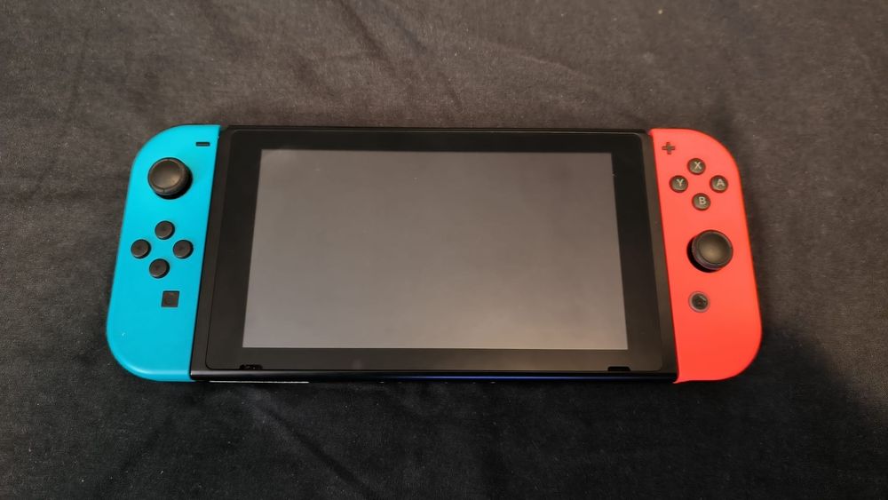 Nintendo switch semi novo