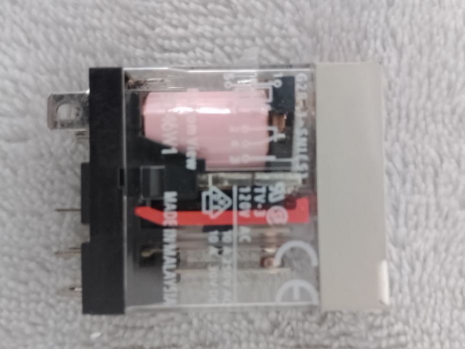 Rele Omron 24v novo