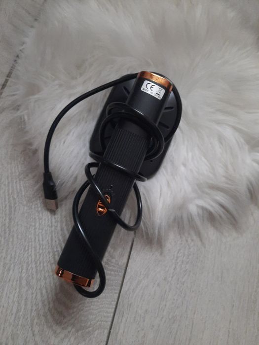 Mini żelazko do prasowania ubran