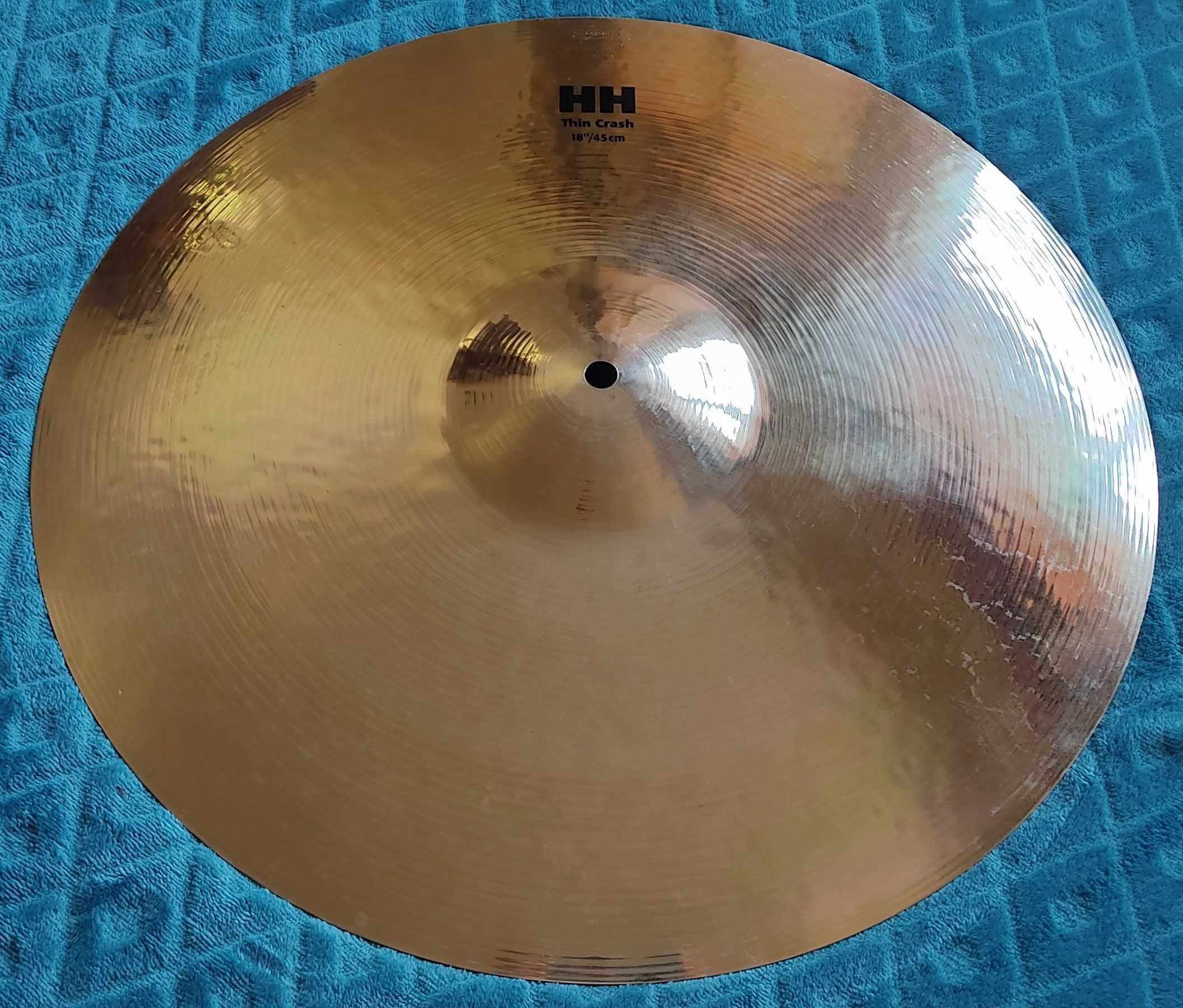 Prato Sabian HH Thin Crash 18'' Remastered em óptimo estado.