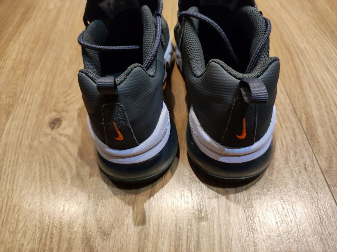 Air Max 270 React

Buty Nike