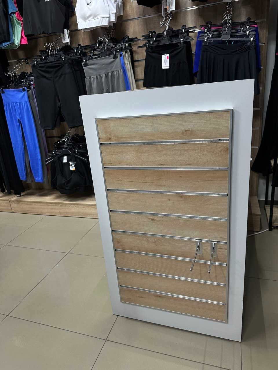Торгове обладнання для магазину