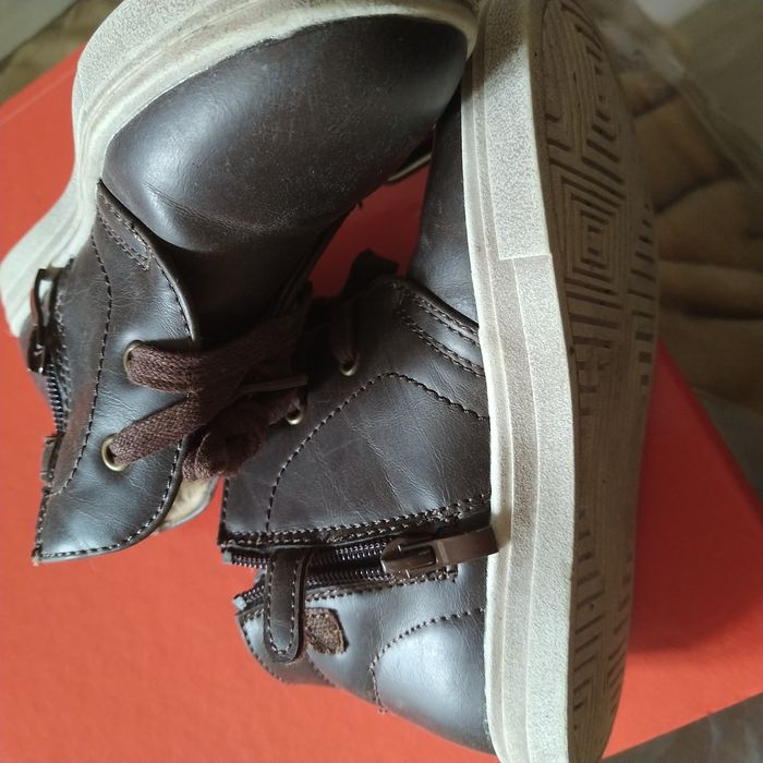 Botins castanhos menino T 29