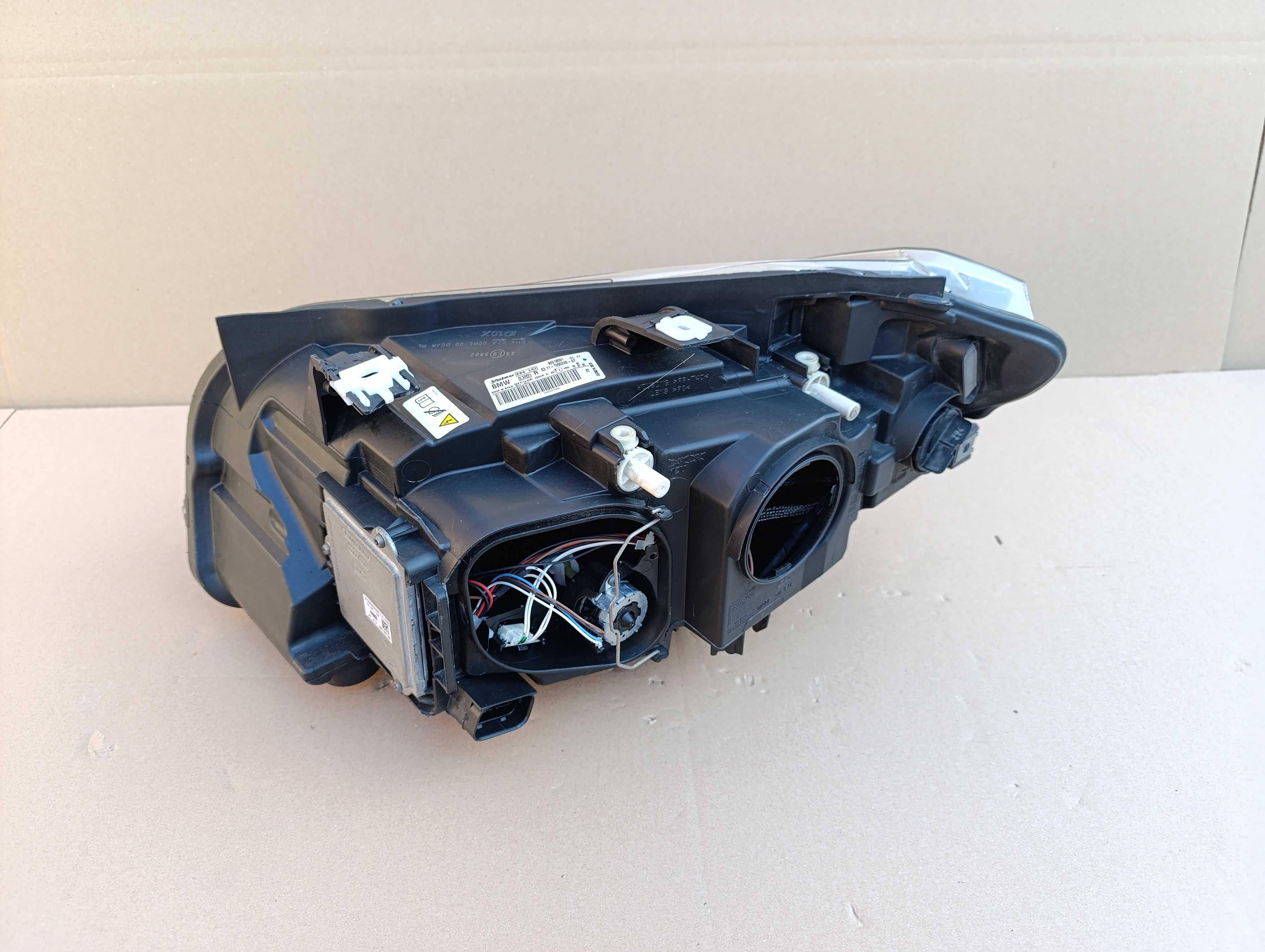 BMW X1 E84 LCI lampa prawa przód reflektor bi xenon led moduł oryg