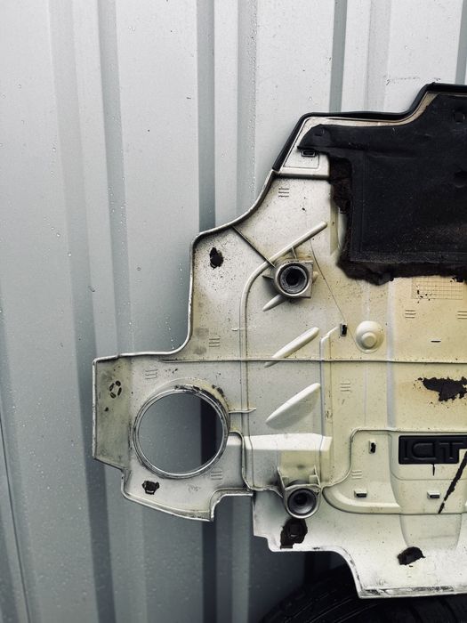 Кришка Двигуна Audi A6 C6 2.7 tdi Кришка Мотора розборка