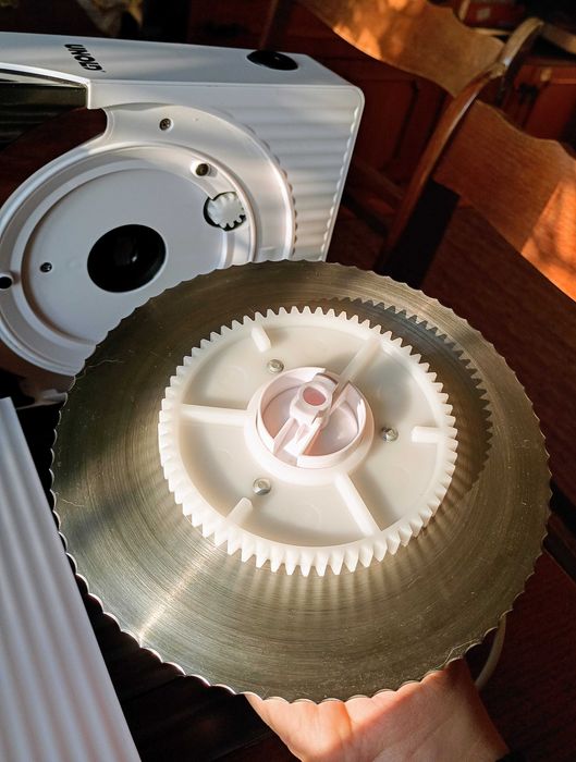 Нова ломтерізка (слайсер) Unold 78860 | 17 см нержавійка | 100 Вт