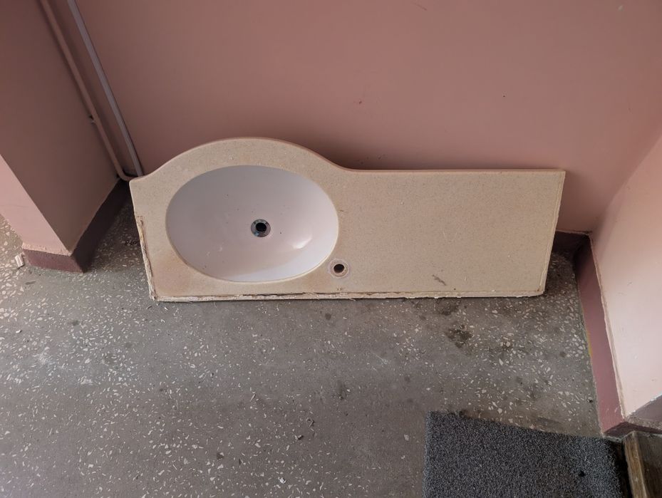 Umywalka z blatem (lub bez)