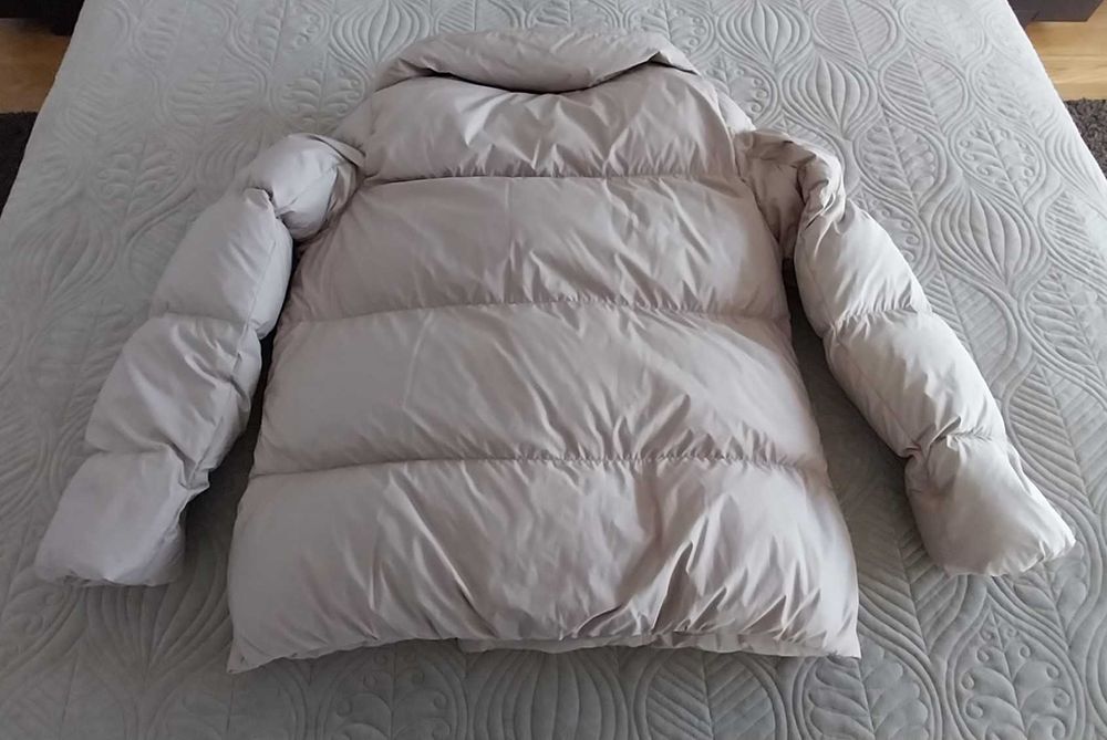 Massimo Dutti  -  Blusão de plumas naturais