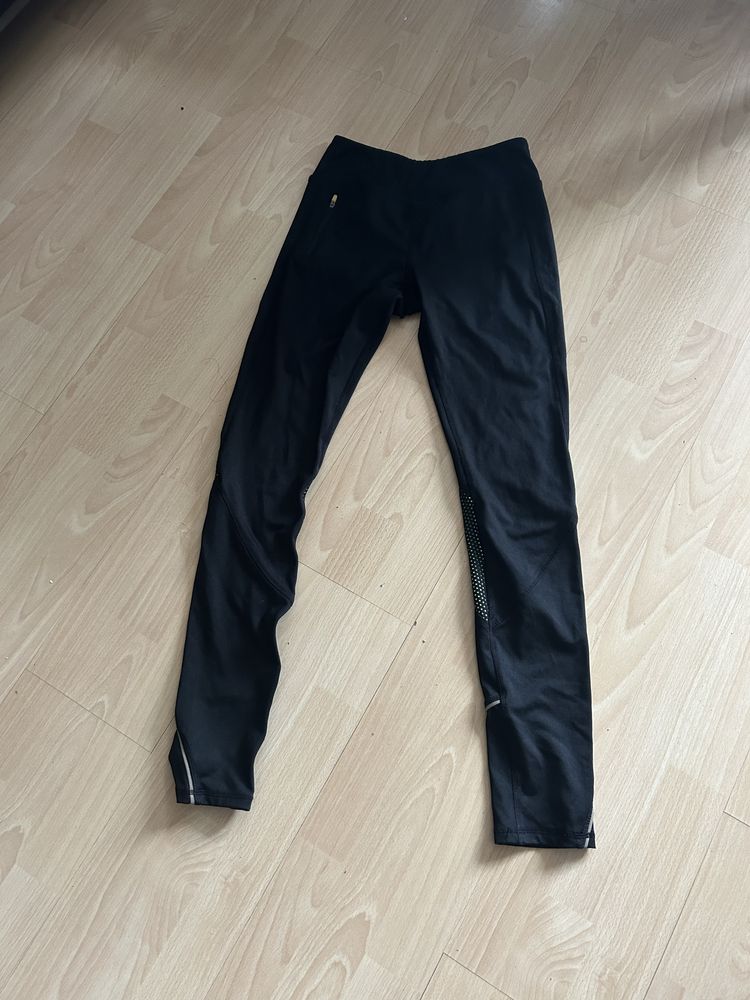 Czarne legginsy z kieszonką S
