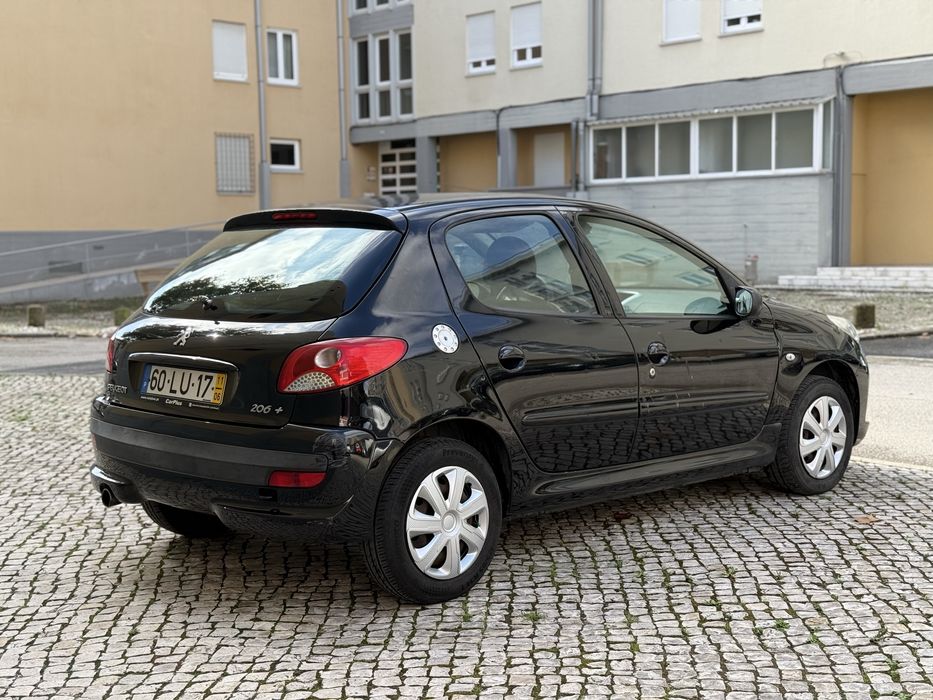 Peugeot 206+ 1.1i C/AC Nacional 2011.